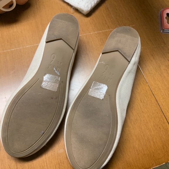 Flats - Picture 2 of 3